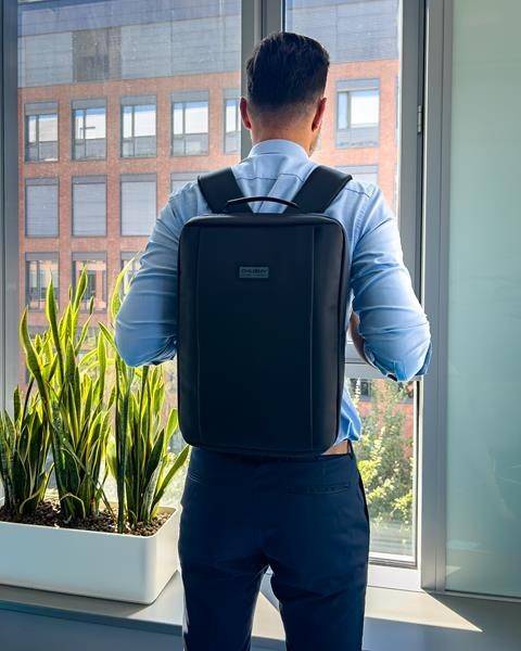 Batoh Husky Office 12L black