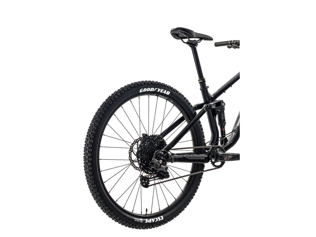 NORCO celoodpružené kolo Fluid A4 Black 29