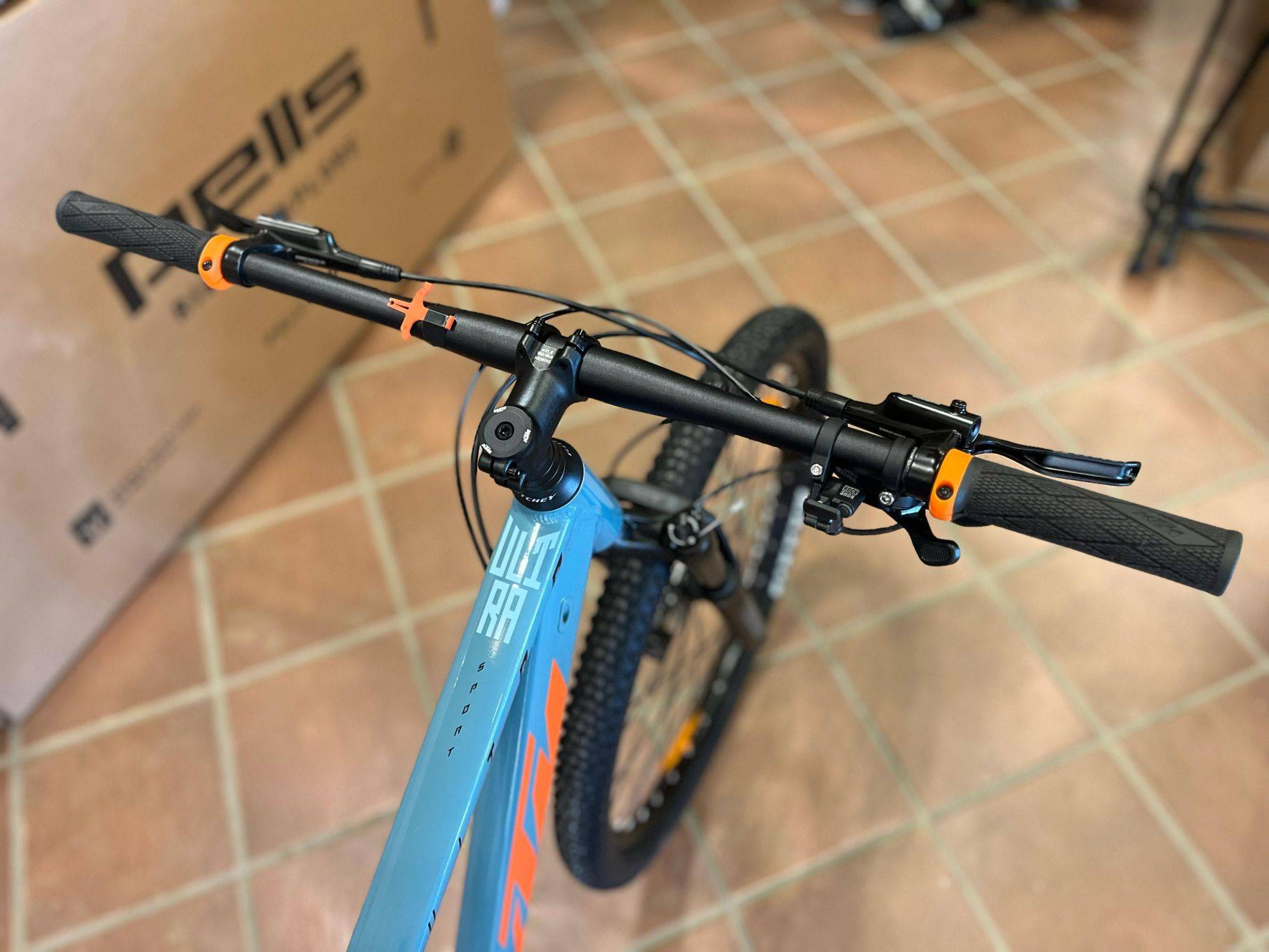 Horské kolo KTM Ultra Sport 29 vapor grey