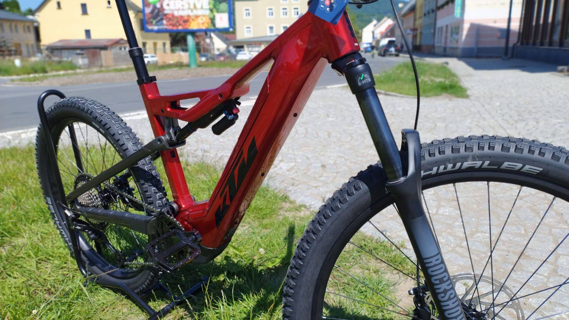 KTM elektrokolo Macina Chacana Pro LTD Chrome Red