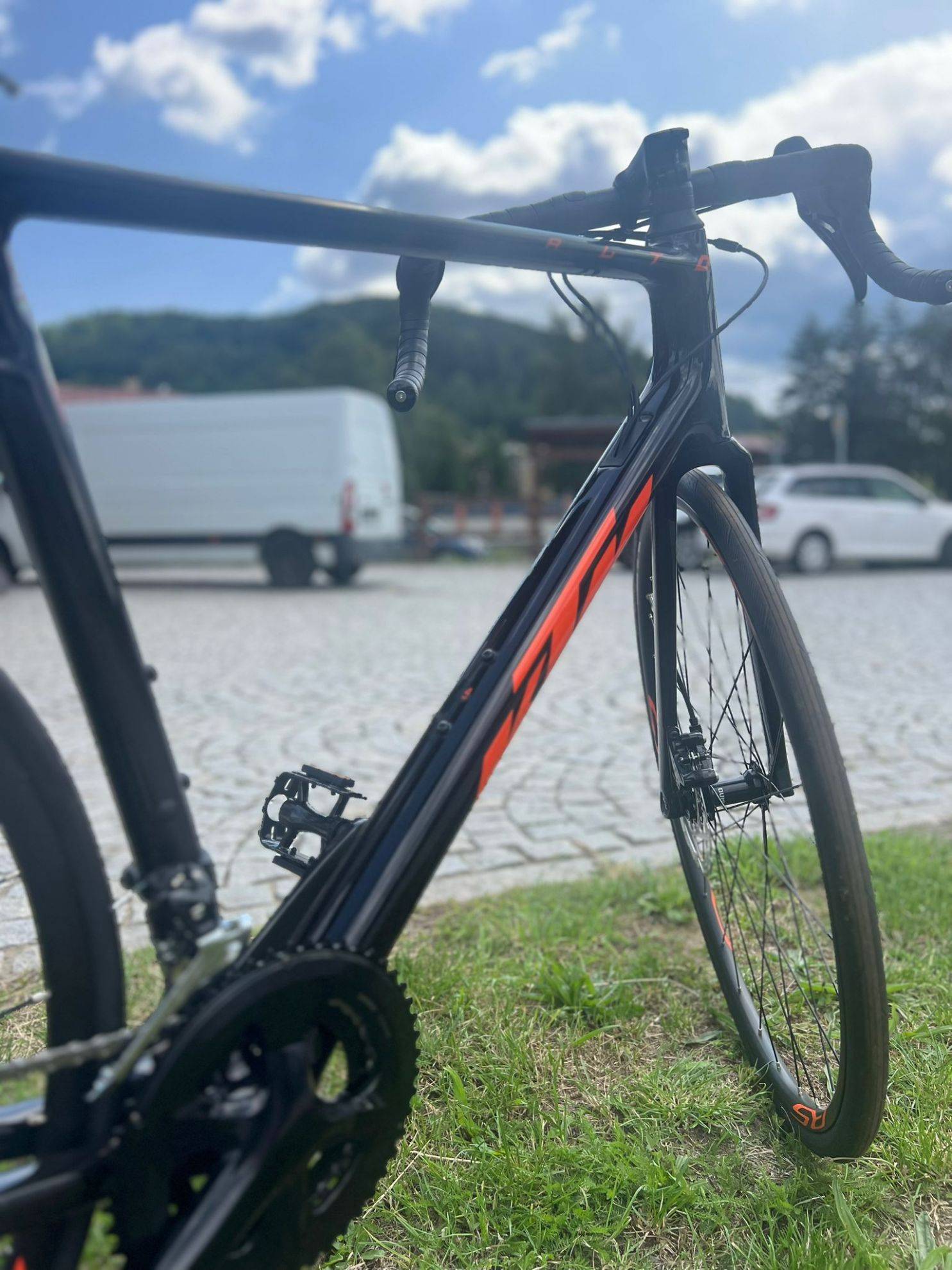 KTM silniční kolo REVELATOR ALTO PRO 2023