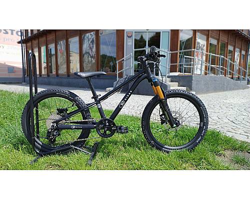 KUBIKES juniorské kolo 20S MTB Disc černá