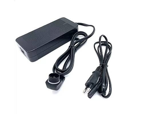 Nabíječka pro baterie Yamaha / Originální nabíječka SIMPLO EnergyTube 36V / 4A s 90° konektorem.